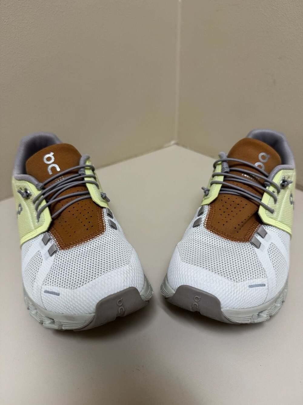 On Cloud 5 Women's Running Sneakers in Hay/Ice Colorway - Picture 3 of 7
